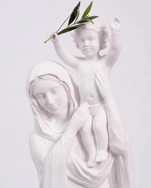 Statue Notre Dame de France